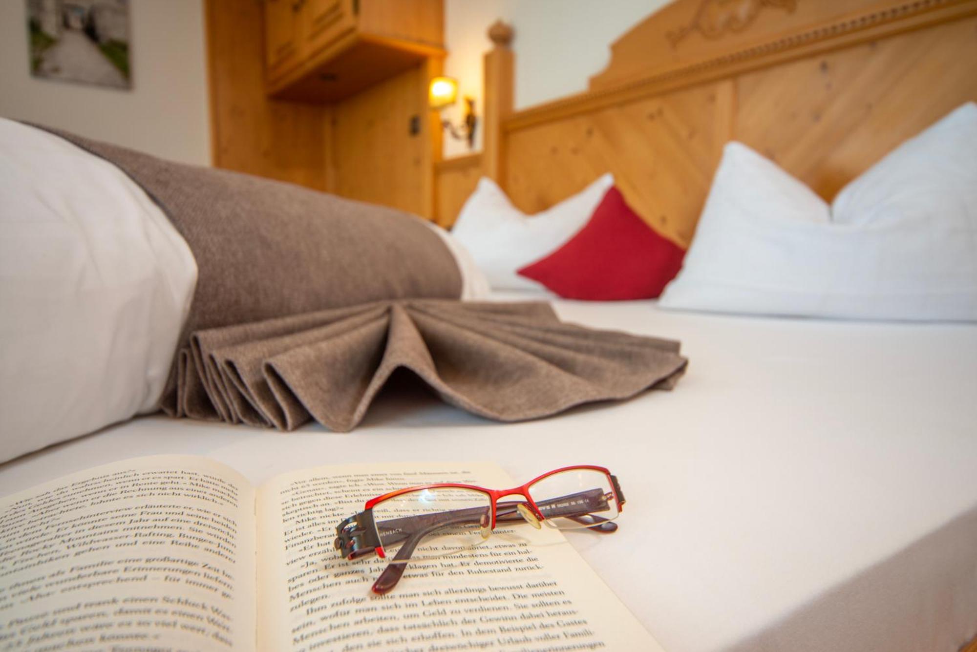 Landhotel Gockelwirt Eisenberg  Esterno foto