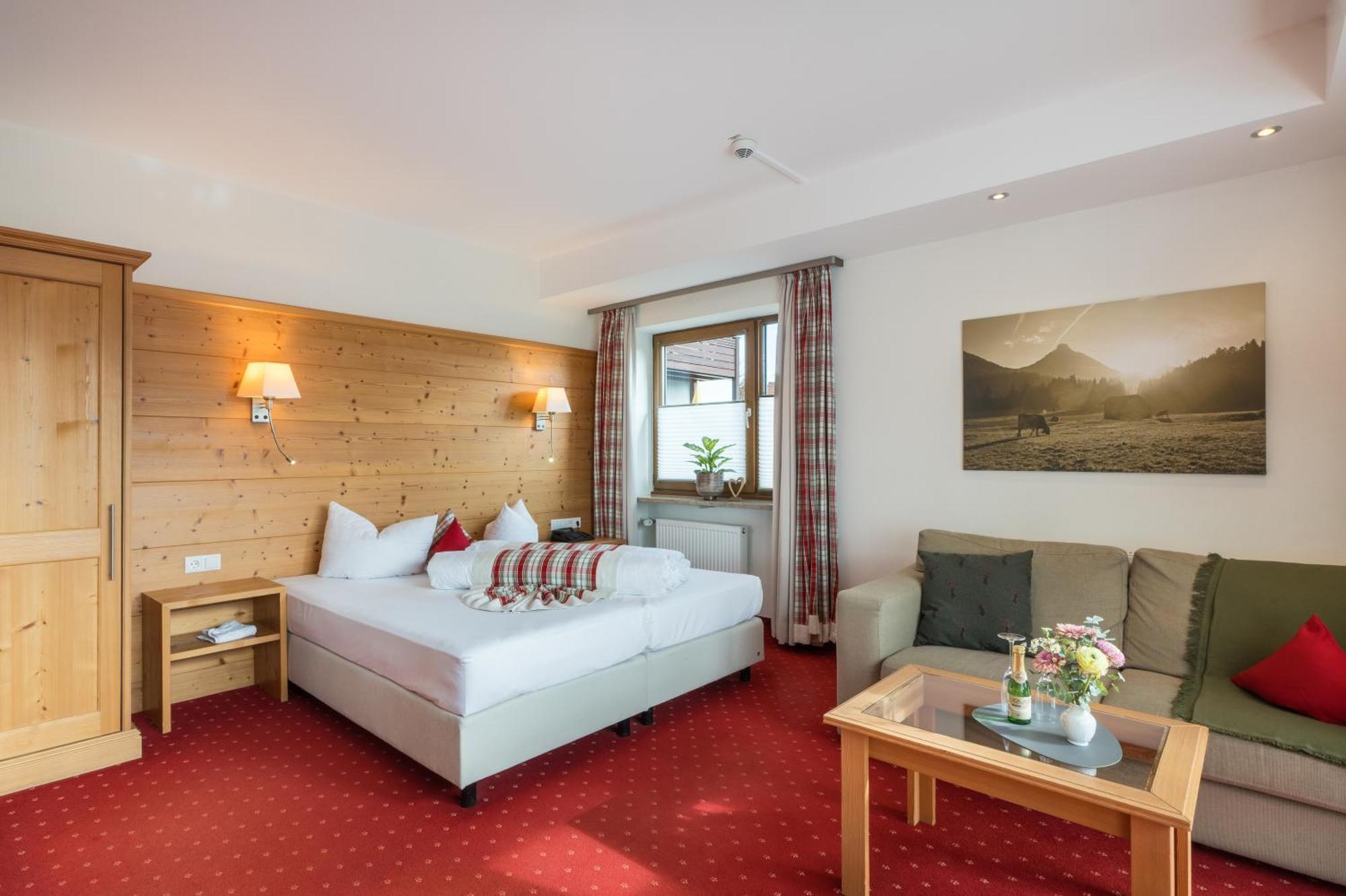 Landhotel Gockelwirt Eisenberg  Esterno foto