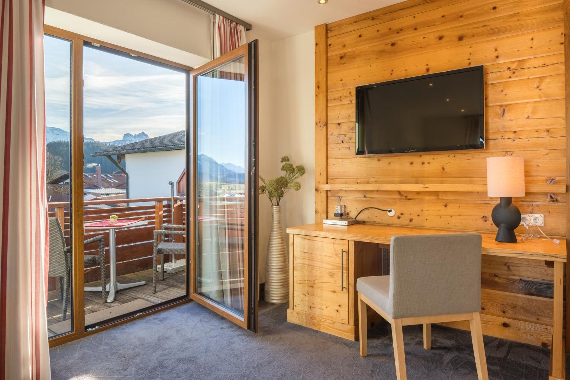 Landhotel Gockelwirt Eisenberg  Esterno foto