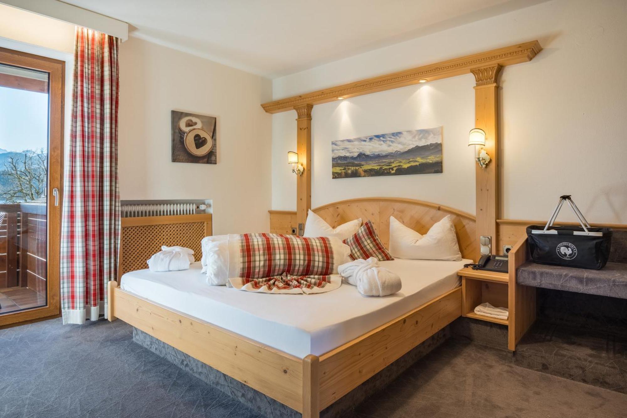 Landhotel Gockelwirt Eisenberg  Esterno foto